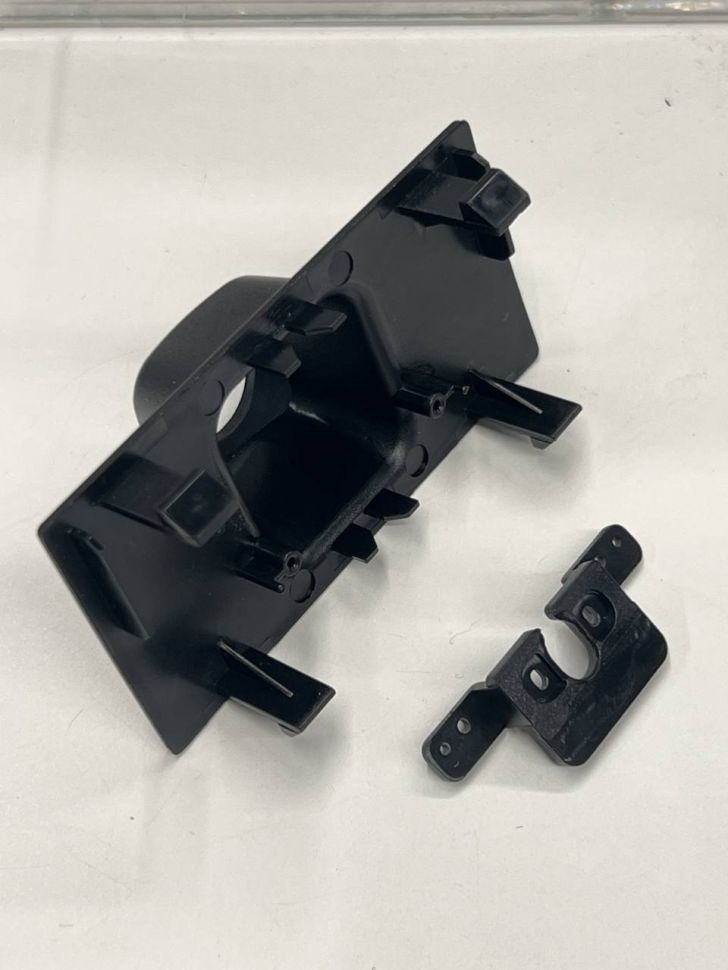 Адаптер под переднию камеру в решетку радиатора Toyota Rav4 2015-2019